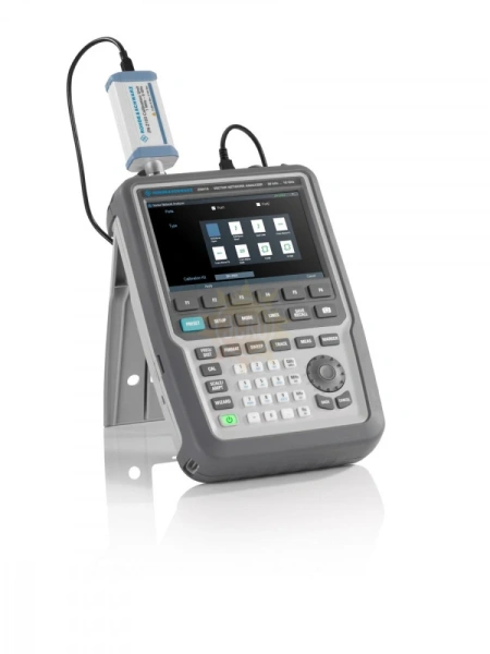 Фото Rohde & Schwarz ZNH — портативный векторный анализатор цепей